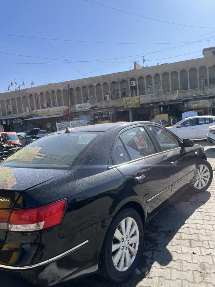 سياره جاهزه للاخير وكامله متومه بغداد اصلي
فول مواصفات عده الفتحه 
مكينه كير تبريد حداده كفاله 
سياره جديده بمعنه الكلمه 
مكينه ٢٠٠٠ دوش بانزين 
مكاني بصره 
كصه جنطه 
***********
اسف ما اراوس
