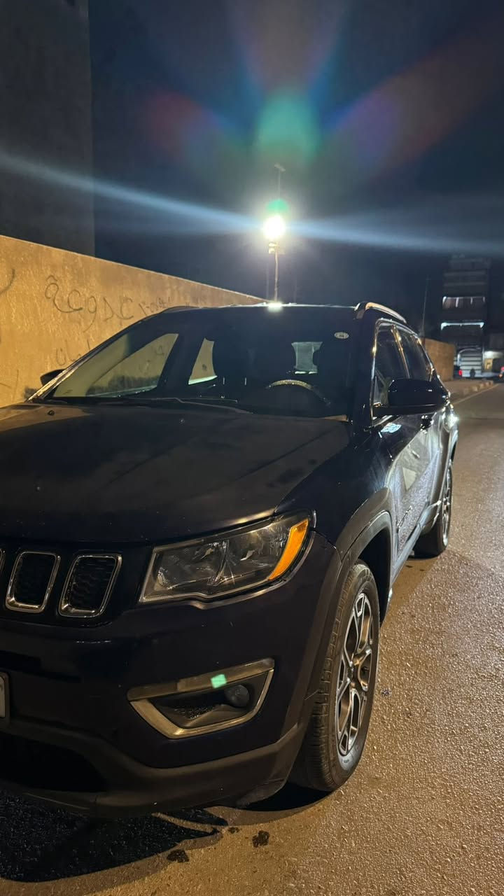 جيب كومباس٢٠١٧
•الرقم: اربيل الرقم الجديد الانكليزي سنويه جديده السعر 120

***********

 •

ماشي ١٠٤ الف ميل و قابل للزيادة 

•المواصفات : عاديه 

▪️بصمة

▪️المحرك: 2.4 (اربعة سلندر)

▪️لايتات زينون اصل مع حاجب LED مع كشافات            دعامية زينون

كشافات ليليه 

فورويل 4X4

▪️كامرة خلفية 

▪️حساس خلفي

▪️كشنات السيارة جلد اسود اصل 

▪️تدفئة لكشنات المقدمة

▪️شاشة الدشبول حجم كبير

▪️تبريد قطعتين امامي وخلفي

▪️سايد بريك دكمة

▪️سستم صوت

▪️تحكم ستيرن 

▪️نظام ABS مانع انزلاق

حادث جاملغ وبنيد السونار موجود
