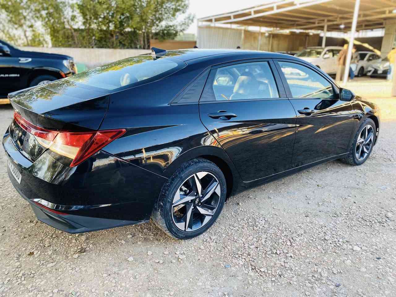 السلام عليكم 
للبيع النتراء موديل 2023 مرقم معوقين وكاله عامه المواصفات شاشه كبيره تشيول ليزري شحن لاسلكي سايد بريك بصمه تشغيل عن بعد جنطه ذكيه كشنات تدفه وبعد اهواي مواصفات مكينه 2000 دوش وكير  AT ٦ نمر المرغوب للاستفسار اتصل *********** والشراي بي خير ويدلل مكان السياره السماوة مركز مدينة
