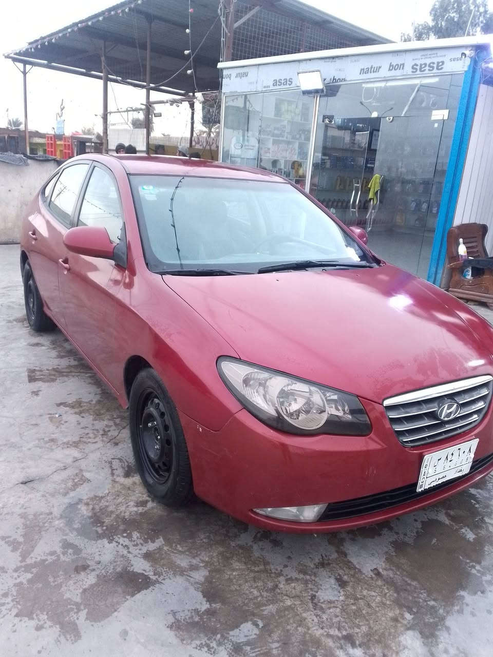 السلام عليكم
النترا 2007 وارد امريكي حادث جاملغ وبنيد. 

مصبوغها حزام 

كير و  ماكينه مكفولات   تخم تاير جديد 

رقمها بغداد دولي مكانها بغداد حي الوحده قريب على بسمايه 

السعر 80

بيها مجال قليل 

***********
