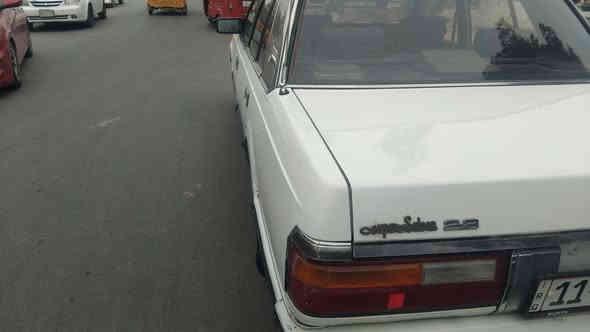 سوبر كراون موديل ١٩٨٦ رقم بغداد دولي باسمي تحويل مباشر السياره مكفوله من الصبغ والضربه محرك بلاد وكير اوتوماتيك بلاد السياره بلاديه ومكفوله عدا التبريد وكف عندي للمراوس فقط بسوبر ٨٥ كير اوتوماتيك محرك بلاد اريدها جديده وانطي فرق ***********/***********
