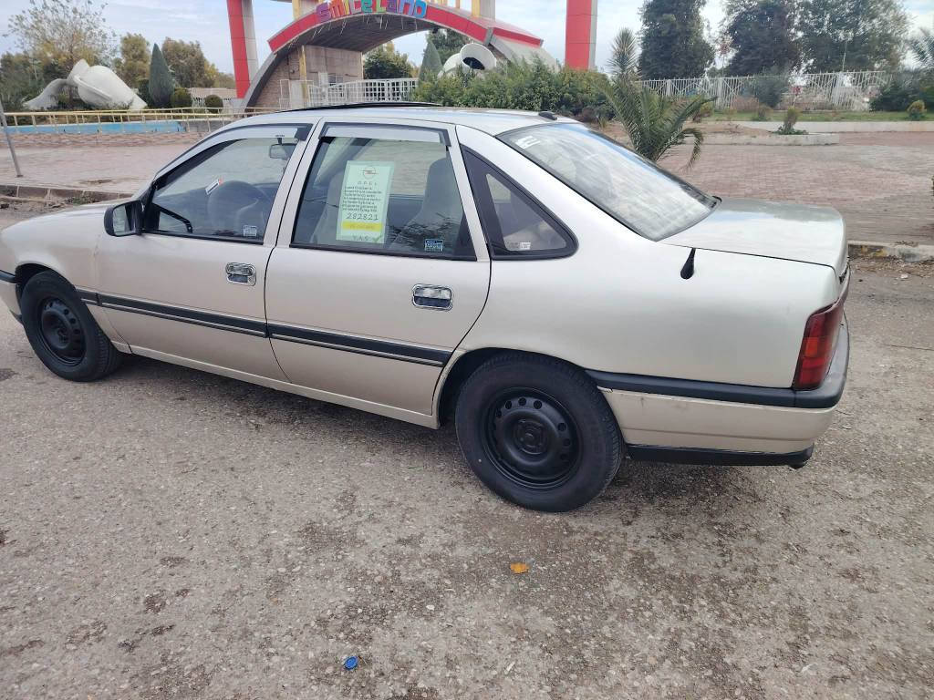 سياره اوبل فكترا موديل 91 حجم 20كير اوتاماتيك سياره نظيفه جدا كولشي مابي شرط بدون ضربه سنويه جديد بي دفتر بنزين كهربائية كلها شغال تخم صدر جديد سعر 43وبي مجال بسيط عنوان كركوك رقم هاتف *********** كركوك, العراق
