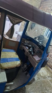 تكتك للبيع ٢٠ شهر ١٢ مكفولة تجي وتشوف بعينك هاذ رقمي واتصل ودلل 077062...