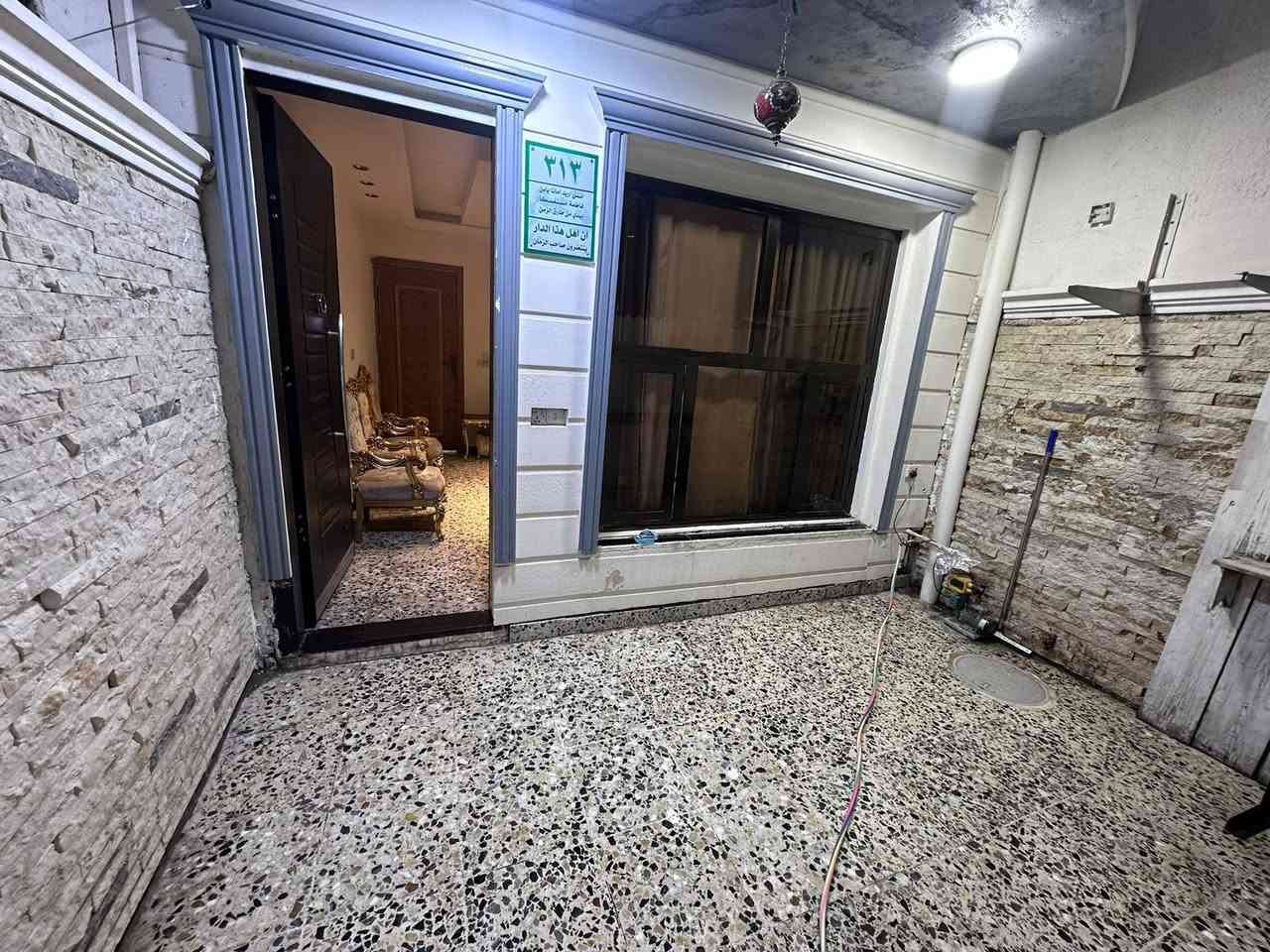 بيت لبيع مساحة 72متر واجهي 4ونص طابقين طابو صرف البيت جديدة بعد العنوان النعيرية يم ساحة وليد ناعم شارع عريض يم الركن السعر 180 بية مجال لطبين وهذا رقمي ***********
