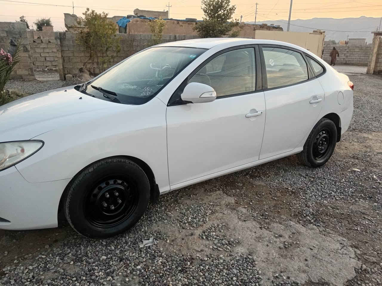 الانترا مديل ١١ رقم كركوك سنويه ٢٩ مشروع وطني بدون صبغ عدا بارد محرك مامفتوح دكشن عالي لاصرف ولا بخار السعر ١١٥ وبيه مجال قليل مكان السياره الشرقاط الساحل الايسر قريه شاطي الجدر رقم الموبايل ***********
