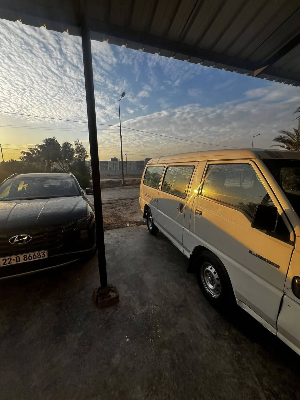 السلام عليكم
ميسو بيشي 2011
رقم بغداد دولي مصفره 
بسمي
مكان بغداد 
سعر 85 بيها مجال بسيط
رقم ***********
