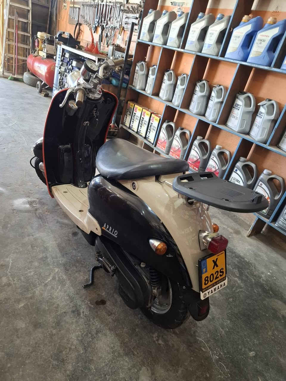 سلام عليكم
دراجه عبد الحليم للبيع نظيفه خير من الله السعر 325 اوبيها مجال العنوان المسيب مفرك السمنت 
الستفسار ***********
