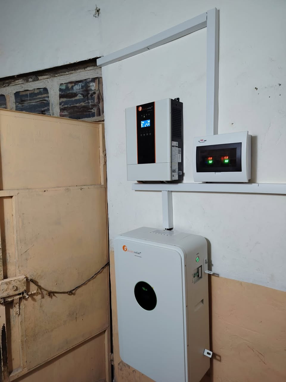 🚨 إنجاز جديد وثقة مستمرة من أهلنا في الزاب 🚨
🔆 شركة المجد للطاقة الشمسية 🔆
بإدارة حذيفة البوحسيب
تم بعون الله تنصيب منظومة متكاملة للأخ أحمد الجميل بأفضل المواصفات وأعلى أداء 💪🌞
📦 المكونات:
✔️ 5 ألواح فيلادلفيا الأصلية عالية الكفاءة
✔️ بطارية فلستي 7.5 كيلو طاقة ثابتة وتحمل عالي
✔️ إنفرتر فلستي 3 كيلو أداء قوي ومستقر
⚡ التشغيل:
🔹 10 أمبير نهاري
🔹 6 أمبير ليلي
✅ تركيب احترافي
✅ فحص وضمان أداء
✅ خدمة ما بعد البيع
💰 يوجد بيع نقداً وبالأقساط المريحة
(إجراءات سهلة وسريعة)
📞 للحجز والاستفسار: ***********
شركة المجد للطاقة الشمسية — ريادة، ثقة، وضمان حقيقي للطاقة النظيفة 🌞🔥
