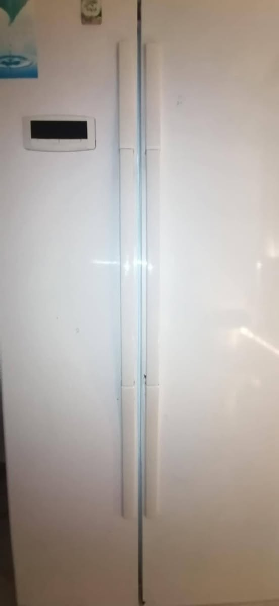 ثلاجه بيكو ثلاجه مجمده نفس الوقت ب٣٠٠ وبيها مجال تجميد فول شرط الفحص


**إذا كنت صاحب هذا الإعلان وتريد حذفه لأي سبب، رجاءا أرسل رسالة إلى الدعم الفني**