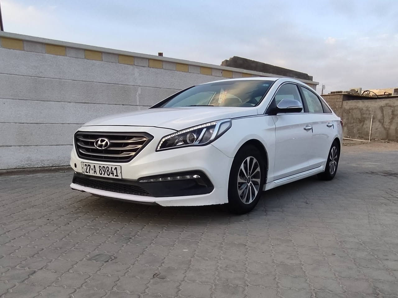 مكلفه بلنشر     سوناته ٢٠١٥ سبروت وارد امريكي سيارا داخله بدون حادث كلين لاغرق ولاشي داخله عطل ميكانيكي هنا بلعراق صاير بيه تبديل جاملغ امامي فقط بدون لاارباك ولادواخل ليبل واحد  سيارا جديده بمعنه الكلمه وجاهزه من كلشي مكينه بلاديه مال كصه لامفتوحه ولامعلايه  سيارا حرا تحويل رقم نكليزي وبنسبه للمواصفات سبورت يعني
لدات اماميه خلفيه
اشاره بلمري
نيكل بلاد
شاشه وكامرا بلاديه مالته
دسك امامي خلفي 
داخل لونين بيجي واسود
كشن كهربائي وتدفئه بلكشنات
فول تحكمات +٣ انضمة قياده 
سيارا حلوا وجديده ولاحلى مابيه ضربه سيارا  بنسبه للسعر ١٢٢ وبيه مجال      رقم ابو السيارا ***********
