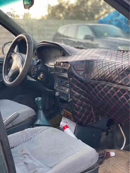 تةنها.     ١٠.     گةلا 
كيا سيڤيا ١٩٩٤ 
جوار جام كارةباي 
٨ و بةخ 
ليدراو دةعمي نية 
موس و براوةي نية 
تةقة و رةقةي زور زور توند تؤل و بي مةسروفة 
گير و مةكينةي بة شةرتة جركةي تيا نية 
سةيارةكة زور زور خوار بازارة و هةرزانترين نرخ ١٠ گةلا و معامةلة 
شوين كؤية 
سةودا هةية 
*********** كويسينجاك
