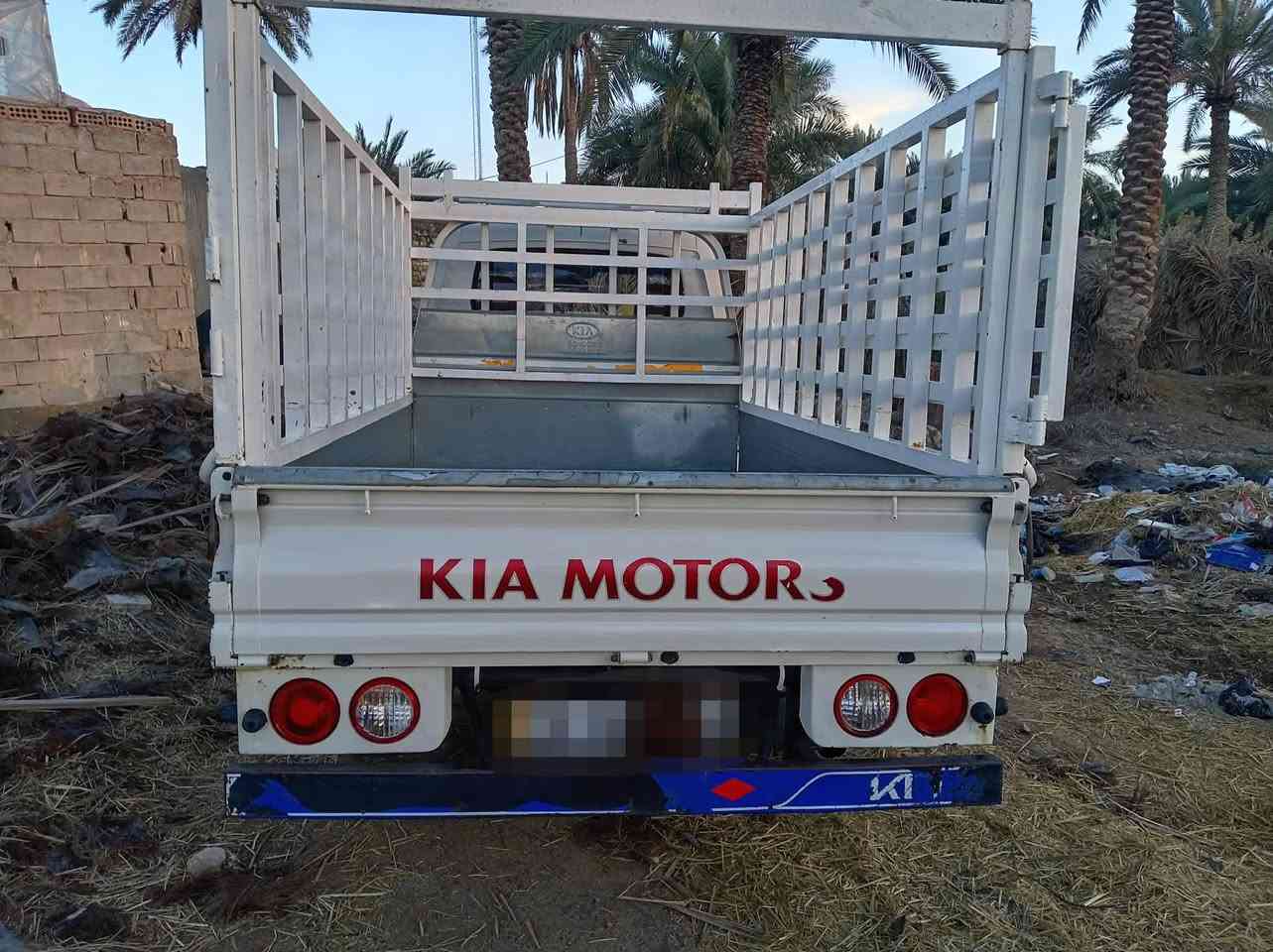 سلام عليكم
كيه حمل 2700 موديل 2013 
مكفوله كفاله عامه
رقم جديد مشروع وطني تحويل ثاني يوم 
المكان النجف الاشرف
ناحيه الحريه
سعر 105 وبيه مجال
(مكلف بل نشر)  رقم راعي السياره ***********
