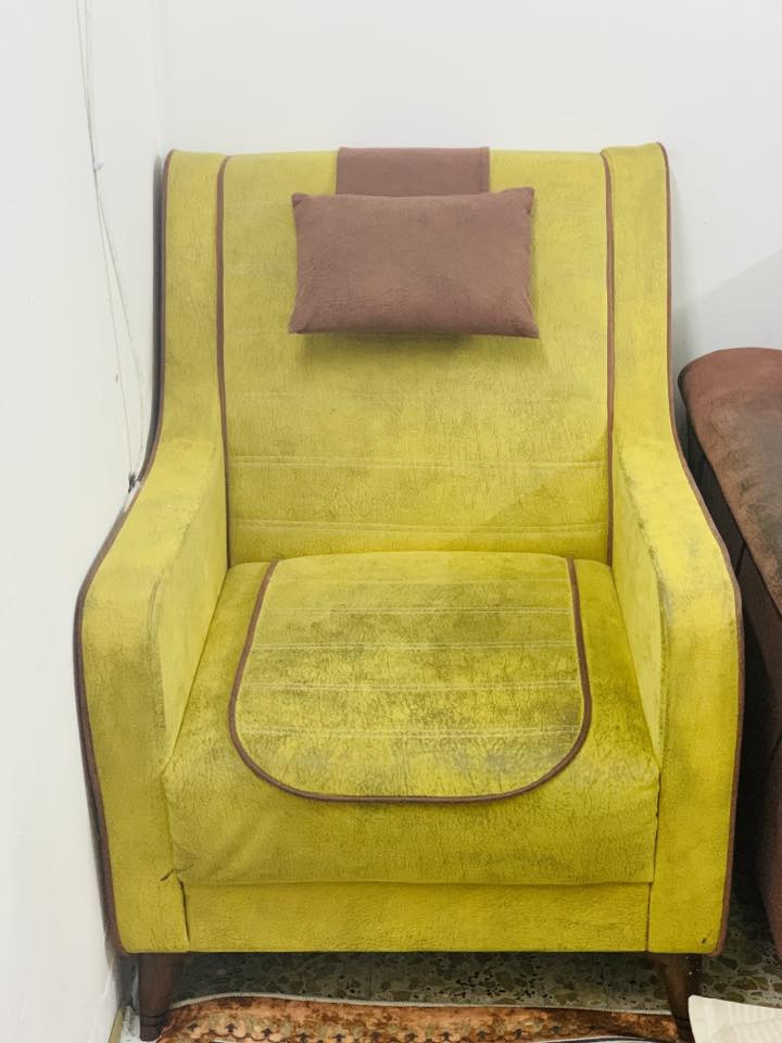 تخم للبيع  تركي نوع ثقيل. وليس سوكي  8مقاعد مع 6كوشات السعر ٥٠٠وبي مجال بسيط.


**إذا كنت صاحب هذا الإعلان وتريد حذفه لأي سبب، رجاءا أرسل رسالة إلى الدعم الفني**