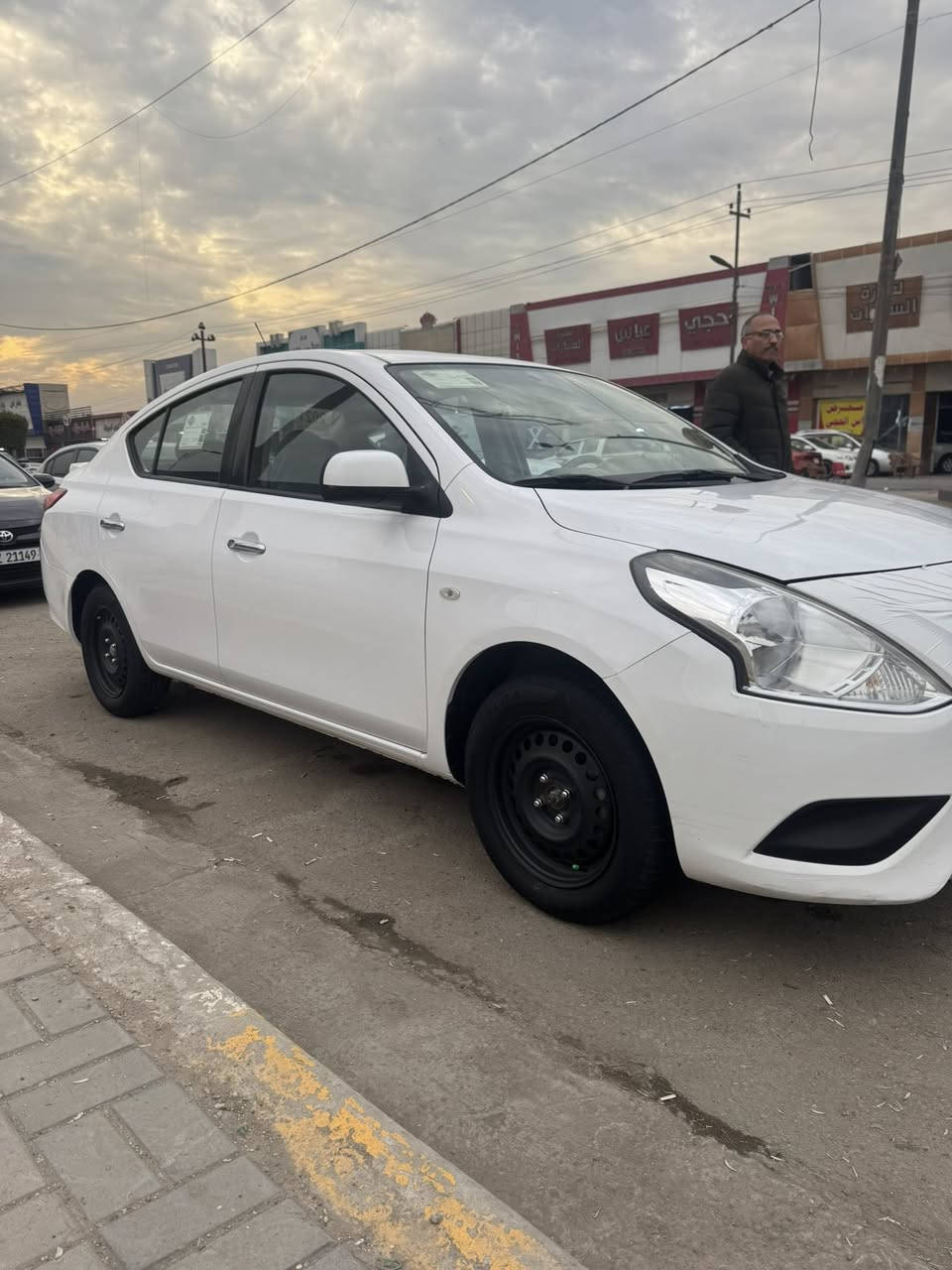 ‏سلام عليكم 
اخواني نيسان سني هندي بليته الزركه 
مديل 2021 مكفوله كير مكينه وكهربائيات وتبريد تدفه كله شغال صدر امامي خلفي جديد وتخم تاير جديد 
السياره بيهه مكان بارد بصيط ماشيه  69
الشراي يتصل السعر 118 وبيهه مجال 
ملاحضه الخاص مغلق 
العلوان بغداد قرب ساحت امضفر  
رقم الهاتف *********** ￼
