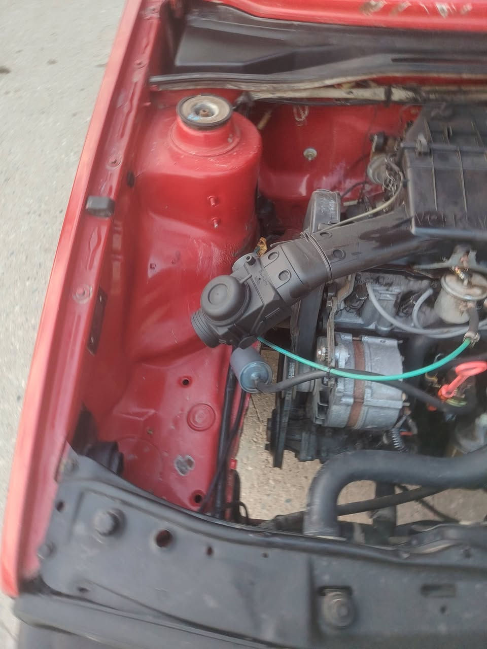 السلام عليكم سيارة كولف
موديل 90
مكينه وكير شرط
بدون صبغ
شرط التحويل فقط
السعر 35 بيها مجال 
اي استفسار الاتصال برقم
***********
