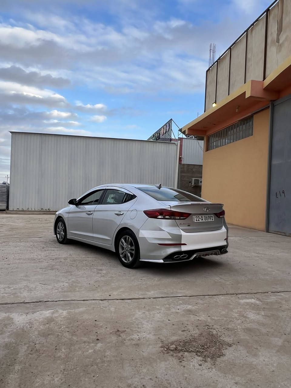 النتره ٢٠١٧ امرييكي سياره بيها قطعه وحده صبغ فقط جاملغ خلفي بدون دواخل شرط باقي السياره كفاله وشرط السونار 

السياره ماشيه ١١٥m

مكينه ٢٠٠٠ دوش المرغوب وكير At المرغوب كفاله

 حداديه ١٠٠٪؜

تخم تاير جديد 

تدفئه تبريد شغالات وتبريد ثلج 

كشرها حلو نضيف 

السياره رقم اربيل تحويل مباشر شرط سنويه وهزه جدد قبل ٥ ايام حولتها سنويه لل٢٠٣٠ 

مكان السياره الانبار رمادي مركز المدينه 

سعر السياره ١٢٥ وبيها مجال للشراي واني حاضر 

للاستفسار اكثر اتصل واني حاضر *********** بي واتس اب
