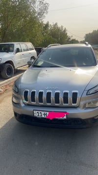 وبركاته..  للبيع سيارة جيب شيروكي بزون موديل 2017 فول مواصفات لتمدد 1/...