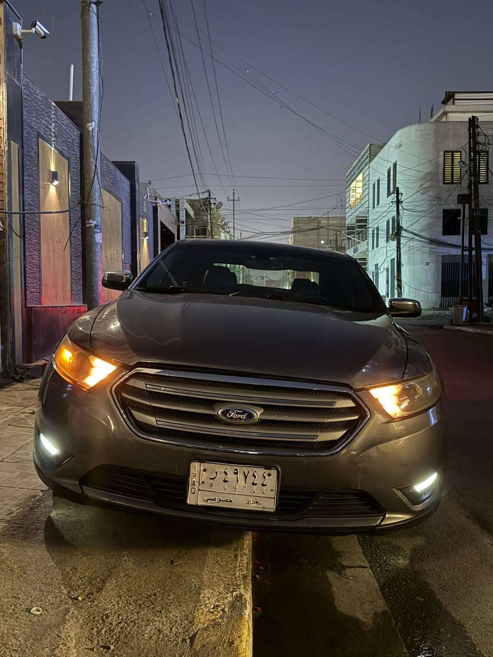 السلام عليكم
فورد تورس 2013 وارد امريكي 
المواصفات : LIMITED 
حساسات خلفية
تدفئة وتبريد الكشنات الامامية 
نقاط عمياء 
سلايد روف 
كشنات جلد 
الداخل لون صاجي
انارة داخلية محيطية 
كشنات كهرباء 
ممشى السيارة 80 الف مايل
السيارة محركهة صافي جدا والزيوت المستخدمة وكالة من فورد 
ضرر السيارة من امريكا بنيد ودعامية فقط ايرباك الدركة طاك وتم تبديله
وبيهة شوية ملاحظات خفيفة وطعجة خفيفة بالجاملغ الخلفي 
سعر السيارة 125$ وقابل للتفاوض
ورقم الشاصي موجود ضمن الصور
للاستفسار الاتصال على 
***********
