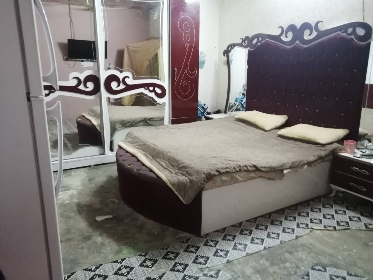 السلام عليكم شقه مع مشتمل مع حسينيه كبيره ولا صغيره للبيع
للاتصال ***********
