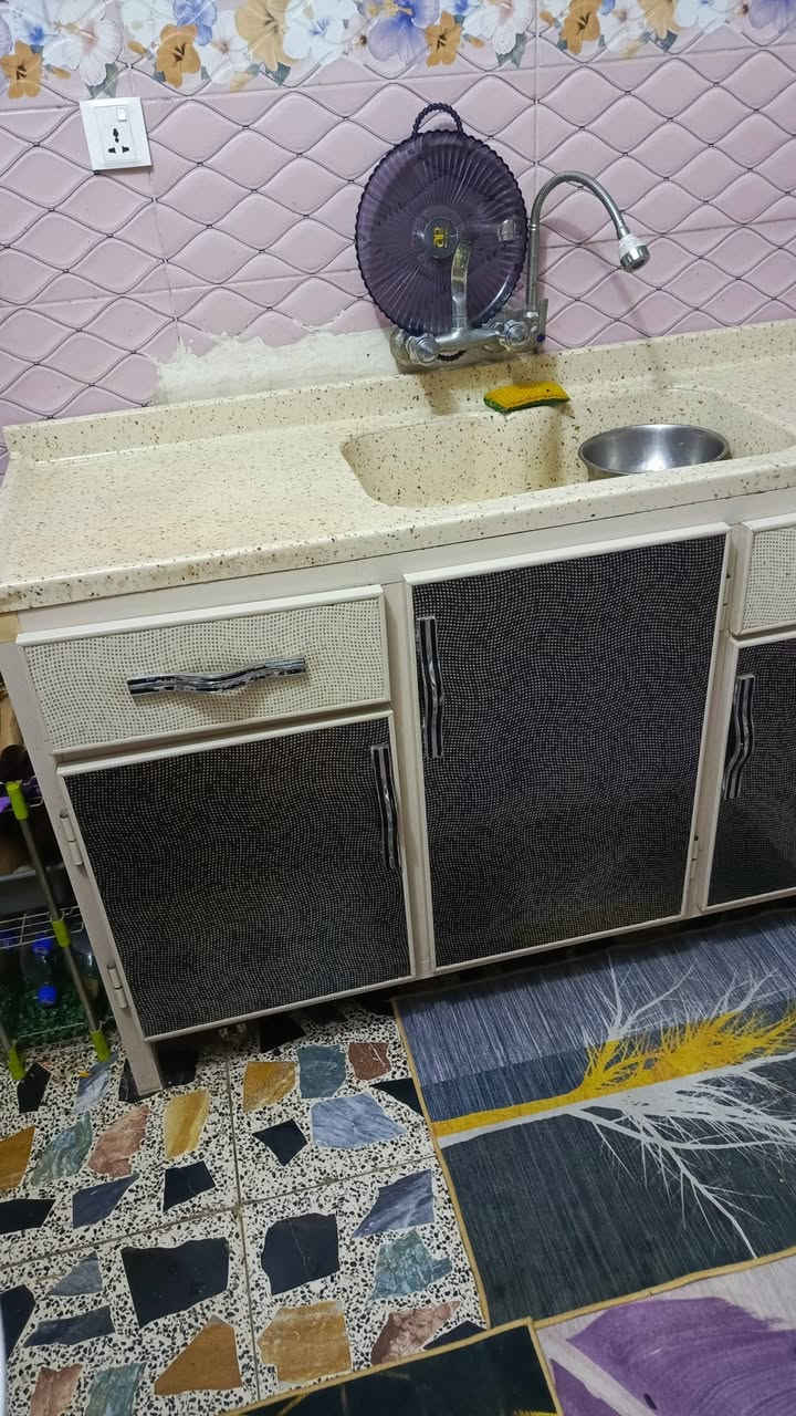 للبيع كاونتر تزكام  3 قطع كلشش قوي ونظيف. اب 350 كونفيرات نظيف وجدد. الخظره اب 150 وبيها مجال
زركه اب 100 وبيها مجال بسيط مكاني زعفرانيه نهايت لأربع شوارع


**إذا كنت صاحب هذا الإعلان وتريد حذفه لأي سبب، رجاءا أرسل رسالة إلى الدعم الفني**