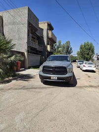 السعر 150 وبيهه مجال بسيط للبيع صبغ عام حادثهه ٤ قطع بدون دواخل او ضرر...