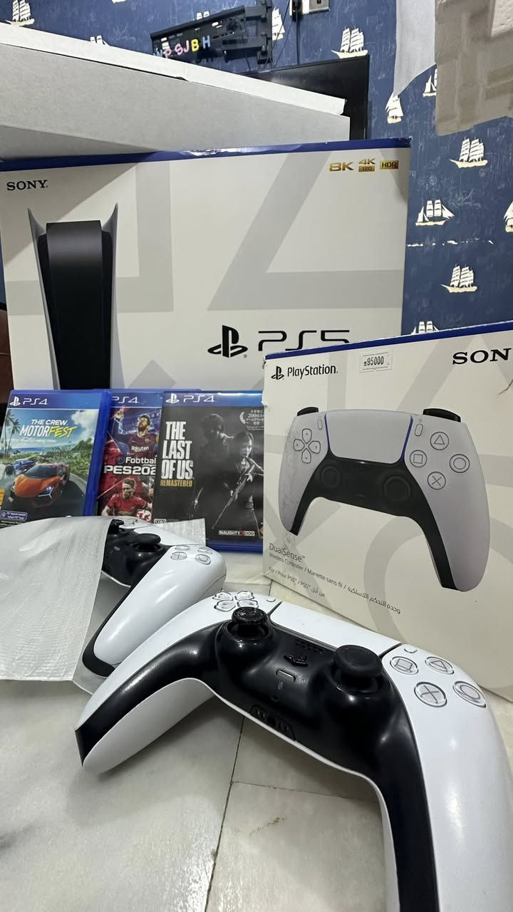 جهاز PS5 نظيف جداً جداً ، استخدام بيتي، ما داخل صيانة نهائياً ، مع الكارتون والوايرات):
🟥 يدة إضافية أصلية (مع كارتونها) عددهم 2 
🟦 غلاف بليستيشن ٥ إضافي احتياط ذهبي اصلي⚜️
مع قرص لعبة The Crew Motorfest 
+ The Last of Us قرص لعبة
:Remastered
& :eFootball PES 2020
عدد الاقراص 3 
المكان كربلاء 📍
السعر 680,000
للتواصل ***********
