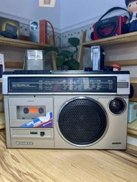 بعد اذن الآدمن صوت كان يسكن البيت SANYO لم يكن جهازا كان موعدا ثابتا م...