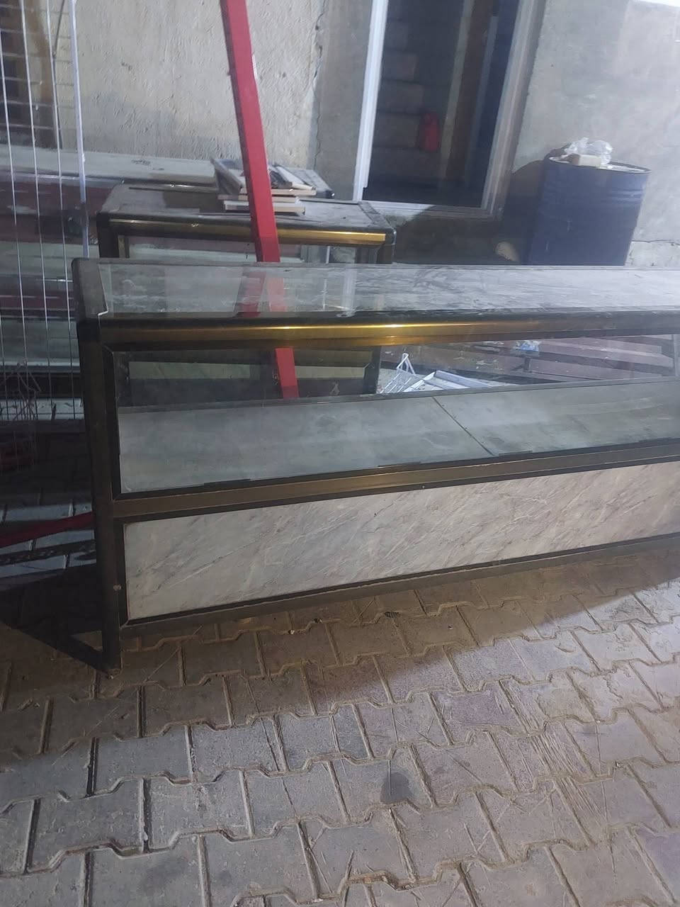 عارضات محل الامينوم مستعمل سعر ٢٢٥ وبي مجال قليل مكان ملحق حي الأنصار للتواصل ***********
