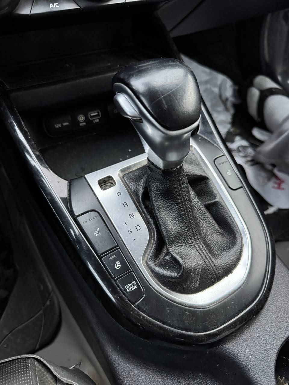 🚘  للبيع فورتي 2019  EX
🛑 وارد كندي ماشيه 83 mi
🛑محرك 2000 دوش غير مفتوح
🛑كير at بلادي غير مفتوح 
🛑رادارات
🛑تحديد مسار + سياقة آلي 
🛑،توقف ذاتي 🚳 عند الاقتراب من سياره 
🛑 لايت  عدسه عالي زنون 
🛑كامره دوراه 
🛑كشنات تدفئه سايق وسكن 
🛑 هيتر ستيرن 
🛑شاشة لمس 
‏🛑‎فول تحكم ستيرن
🛑كروز مثبت سرعه 
🛑ثلاث وضعيات قيادة 
🛑‏Smart‏-Sport-Normal
🛑شاحن وايرلس للمبايل 
🛑منافذ Usp /Aux /12v
‌🛑شاشه ظبط بل دشبول
‌🛑نظام ABS/مانع انزلاق
‏🛑‎ویل کب كروم 
🛑ضربتهه جاملغ وبنيد بدون دواخل لغد شاصي مكفول و صبغ نص باب
🛑رقم اربيل سنويه غير ساقطه 
🛑تحويل او وكاله حاضر 
🛑السعر 123  للاستفسار ***********
مكان سياره موصل حي الوحده
