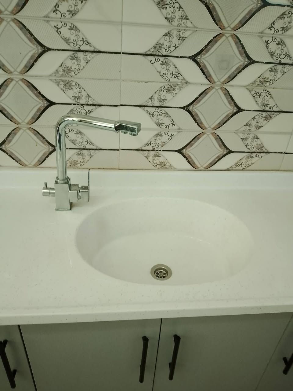 تخم ٨ مقعد مستخدم ٤ اشهر نضيف كلش شغل درجة اولى 
كاونتر مترين خشب اج دي اف 
ابيعهم سعر واحد ٧٥٠ مع مجال


**إذا كنت صاحب هذا الإعلان وتريد حذفه لأي سبب، رجاءا أرسل رسالة إلى الدعم الفني**