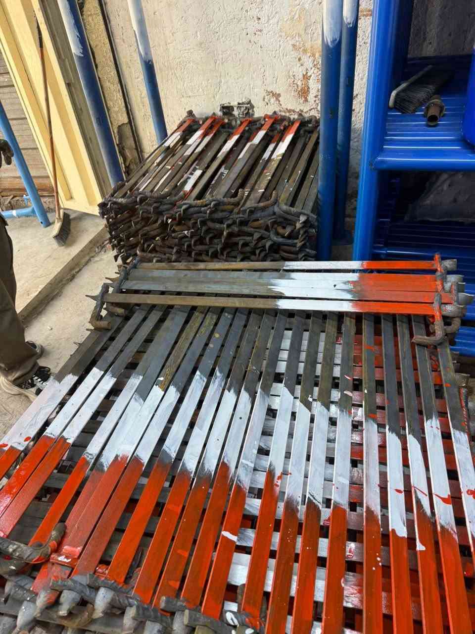 بيع وشراء وتأجير جكات وسكلات وفخات العاديه والرباعيه ودنك كافه القياسات وقوالب الصب وعرباين وجميع المعدات 
بغداد ساحه الطيران.  / ***********
