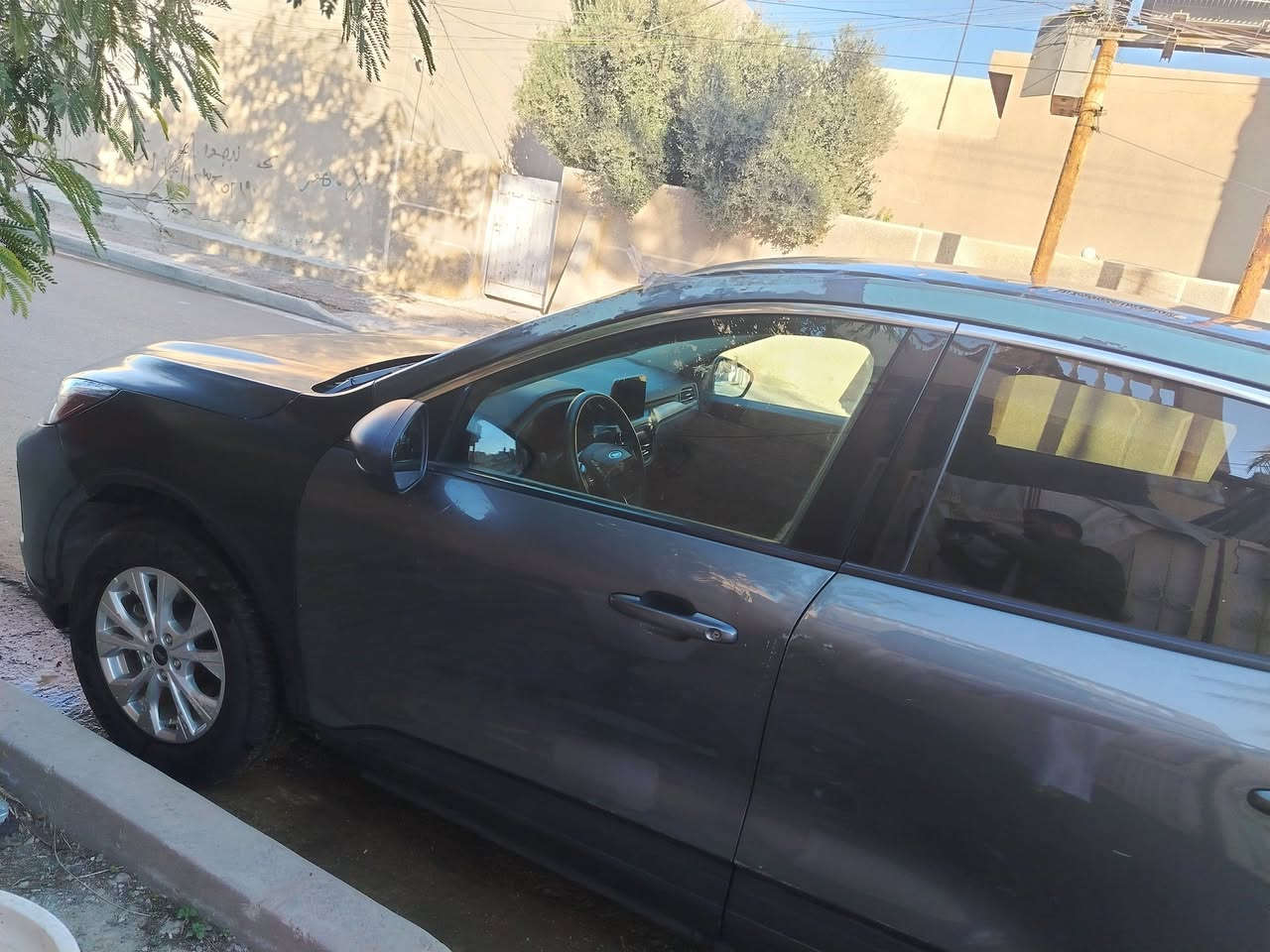 السلام عليكم فورد اسكيب موديل ٢٤ محرك ١٥٠٠ تربو بصمه حساسات كير موس كامره خلفيه رادار معروفه موصفاتهاا البيع نقص صبغ وترقيم مكاني يغداد ترهم قسط او مراوس
حاجث بجم ***********
