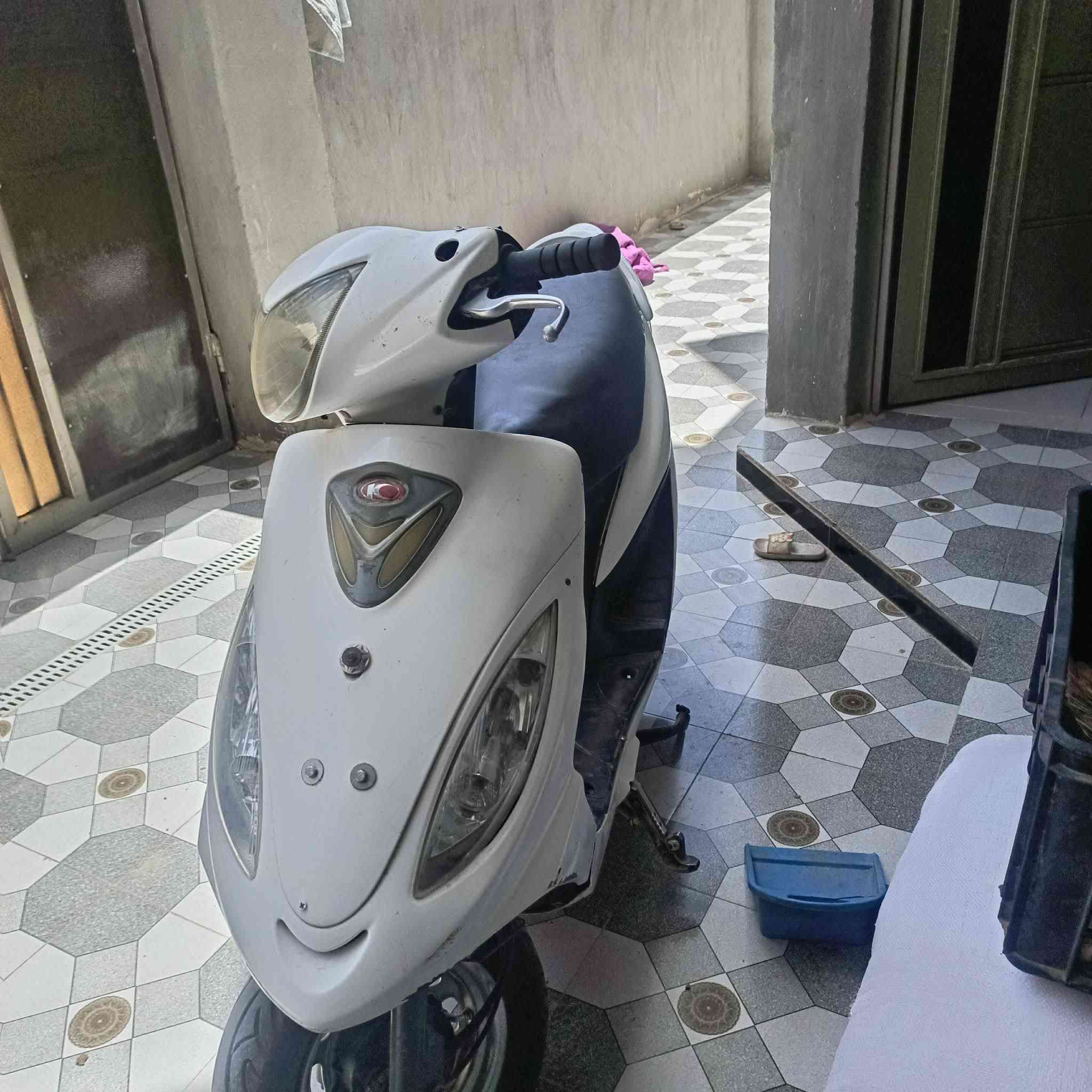 سلام عليكم كامكو في تو  موديل ١٣  مفتوحه مبدل بوشه وبستم بيه
النتصال على هاذه رقم ***********
