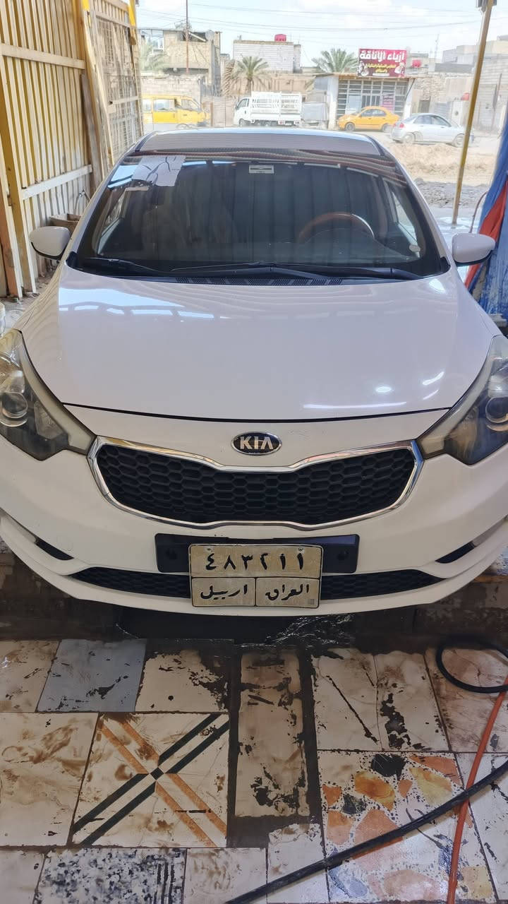 سلام عليكم سيراتو خليجي مديل 2014
لبيع او مروس  سياره بيه بارد وشويه صبغ بل امشر عليه بل صوره تبريد مكينه كير كله جديد حداديه زينه سعر 118
***********  مكاني نجف
