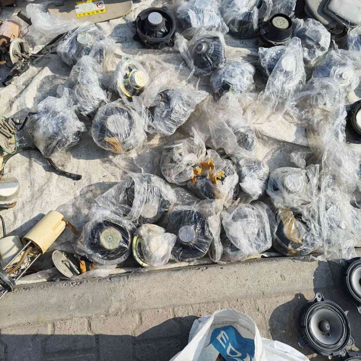 سماعەی اوروپی جوتی ٧هەزار بس جملە 
0750
4244199 اكر, نينوى
