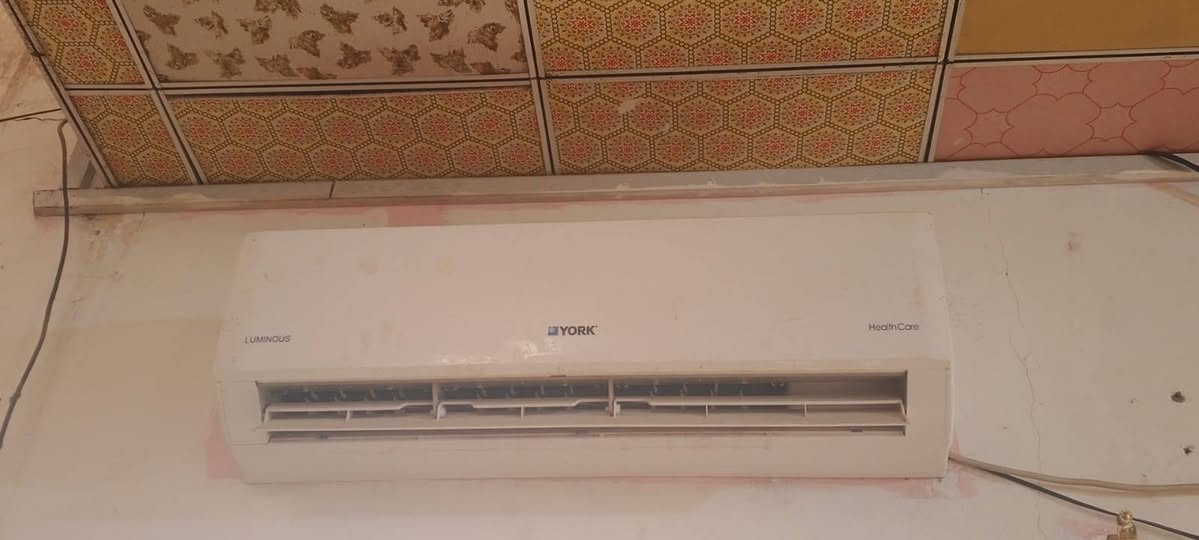 سبلت طن ونص سعر 300الف مكان بصره وشراي يتصل بي واتساب ***********
