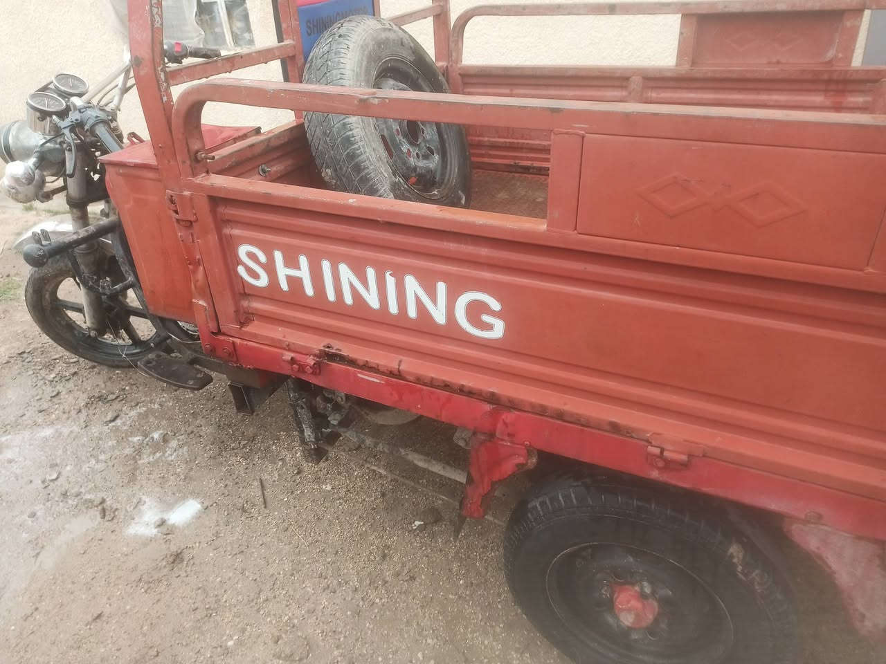 ستوتاته لبيع موديل 15
محرك21. كهربائيات تشتغل سلف 
بيه خياس بابدي اورق الاصليه ايحنه مائ
سعر 800لف
***********
كربلاء الابراهيميه
