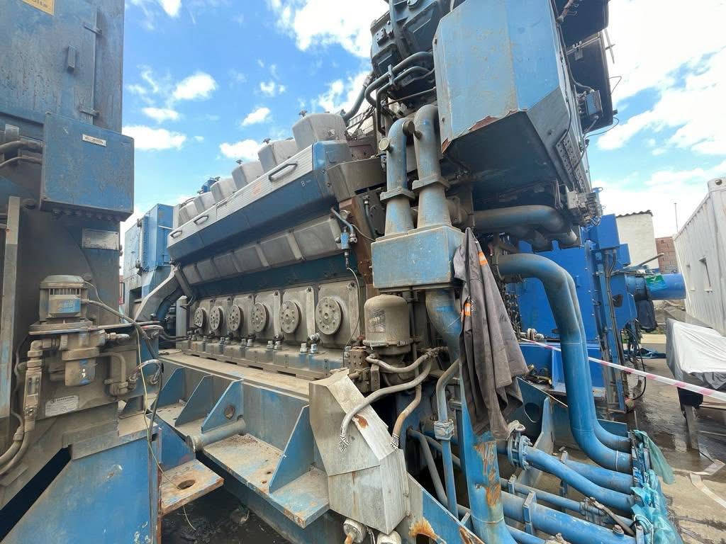 ‏سلام عليكم وارسل له تسعة ميجا ￼تعمل على النفط الأسود

‏بحالة جيدة الاستفسار على هذا الرقم أبو عبدالله الزبيدي
‏
***********
