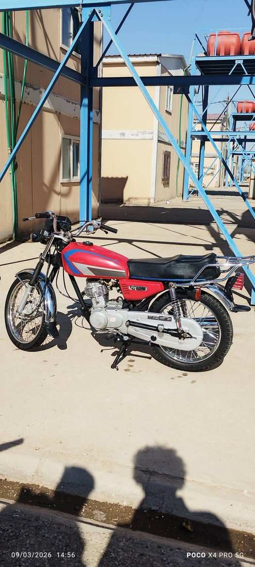 سلام عليكم دراجه للبيع (شاصي 14) ولمحرك لبيه 18، وابيع وياه محرك رابيدو ما مشدود) بل كارتونه) سعر 750 (***********)مكاني وافدين
