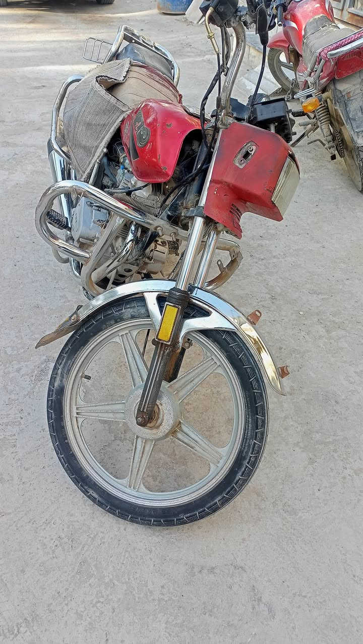 من رخصت صاحب الاگروب المحترم دراجة فيوم اوراق سلف هندر السعر 400وبيه مجال العنوان  كربلاء البوبيات للاتصال ***********
