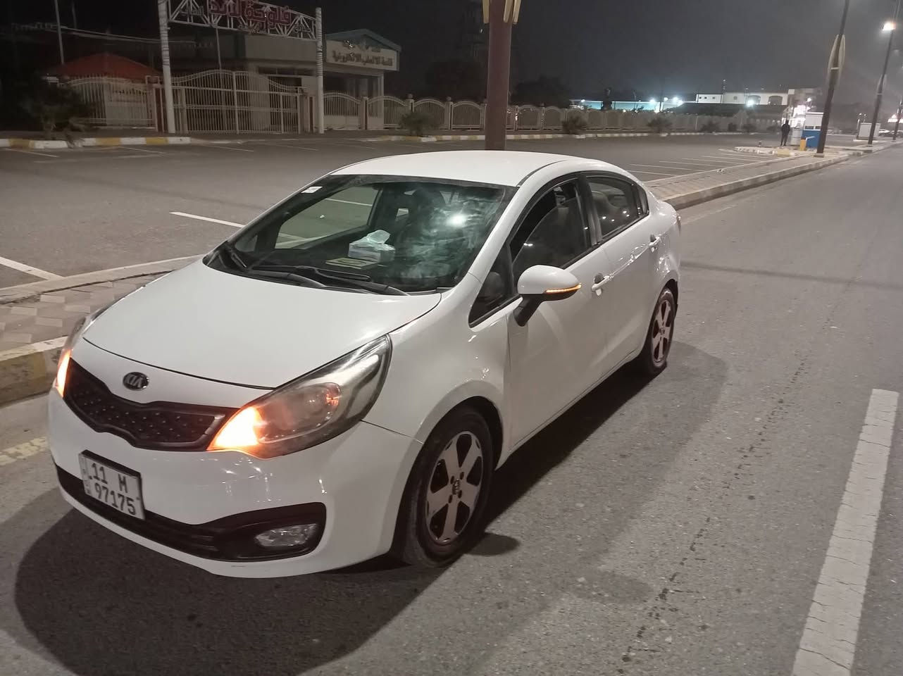 كيا ريو خليجي 13محرك 1600 بغداد السعر 83 وبيها مجال مكان السيارة لانبار فلوجة ***********
