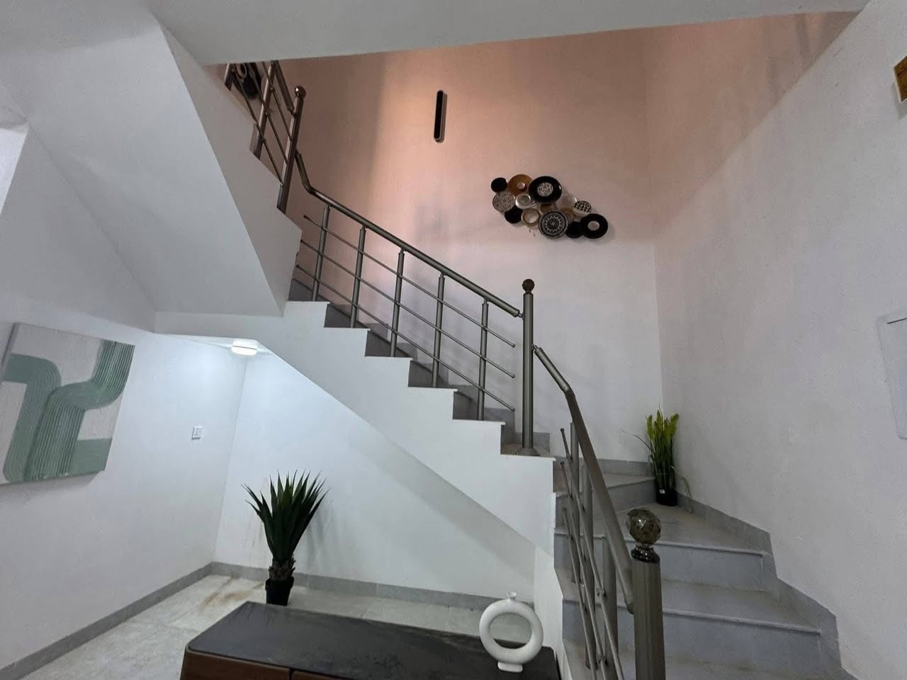 🏘 شرط تطلوعة جوه سوك لحك
عرض في مجمع المرتضى السكني

🔸دار مساحة 160 متر  طابقين 

🔸ملحق مرحلة آولى خلف سنتر 🔸بلوك 29

🔸واصل للشركة من سعر الدار 54 مليون💵 

تطلوعة مناسبة جداا

التفاصيل للاستفسار اتصال او واتس اب 

☎️ *********** - ☎️ *********** 

◾ عنوان المكتب:  شارع المجمعات عامود 53 شارع كربلاء - النجف في مجمع الاميرات القديمه مقابيل مجمع كرار السكني [مكتب الامل للوساطةالعقارية] مجاور بصف صيرفه السدير نستقبل كافة عروضكم في المجمعات السكنيه وعرصات و النقابات و الاحياء
