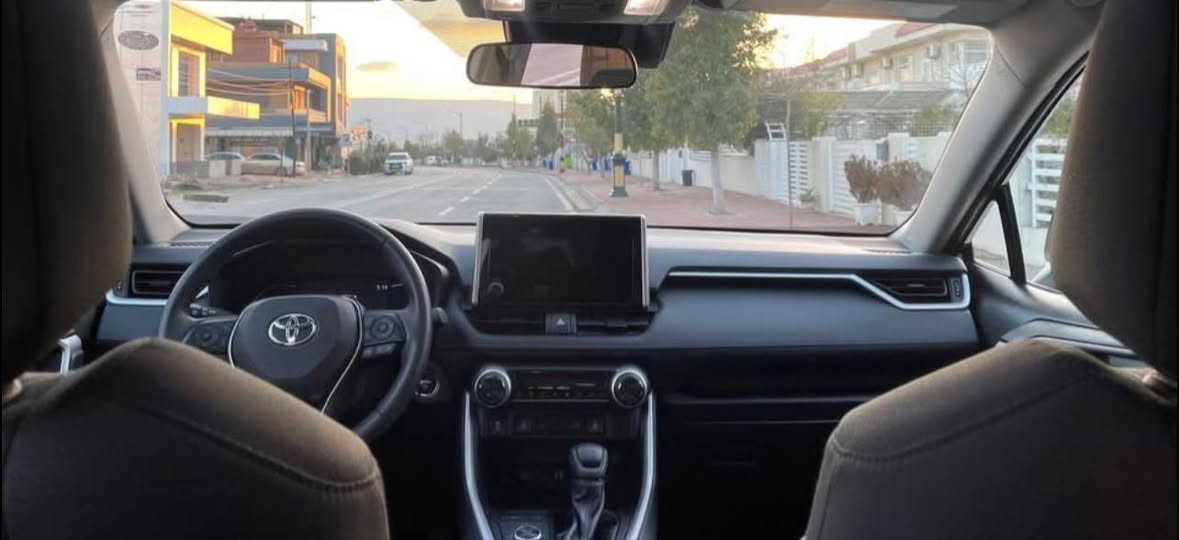 ئۆتۆمنێل: تويتا راف هايبريد ٢٠٢٤

مواسفات XLE  دوو نيزام
٣٥ هەزار ڕۆیشتووە 

ســــعر $ یەک کۆمێنـت بکە راســـتەوخۆ بــۆ دێـــت🟢

به نزين و هايبريد
ته نها جه ملخى دواوه بوياخه لەگەل 
دوو پەله ى زۆر پچووک. سندوقى دواوه گوراوه به بيلاد. 
به سمه يه. سلايدە. ئاوينه رادار. رادارى پيشەوه
سندوق جەگ و شەق. شاشه گه وره 
سوكان هيتەر. كوشن كارەبا. كوشن هيتەر
٣ مودى لى خورين. ده بل اكسل. خەتى جاده 
ويل كروم. بريك به سمه. ئوتو هولد. گيچ ئه ليكترونى 
لايتى پيش و دواوه ليده
گێڕ و مەكينه و هه مووگيانى به شەرت 
سه يارەكه رەقەم كراوه 
 پيشى كەپسه. سه ياره كى زور جوان و ريكوپيكه

ژمارەی خاوەن سەیارە :
08801911350
***********
