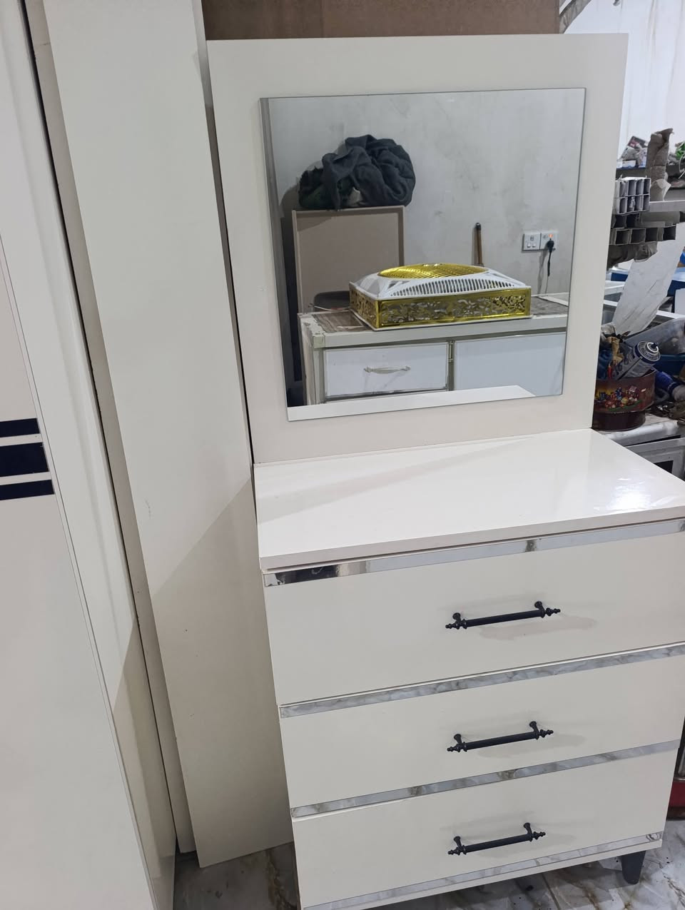 غرفه الكيم المستعمله متكونه من خمس قطع نظافه


**إذا كنت صاحب هذا الإعلان وتريد حذفه لأي سبب، رجاءا أرسل رسالة إلى الدعم الفني**