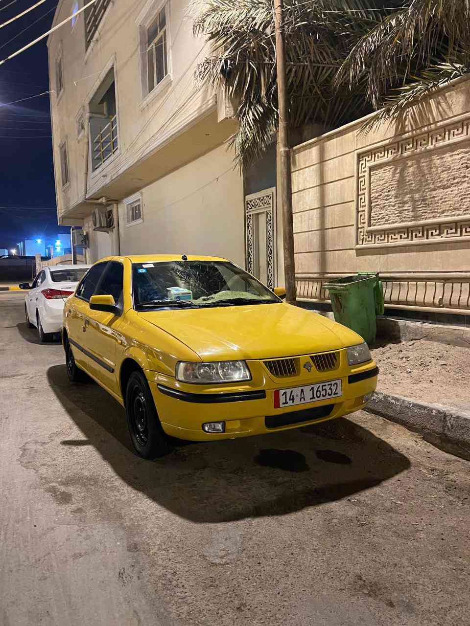 سمند موديل 12 بيها بكانات صبغ اثر جراد سنويه بأسمي كامله هزه  وغرامات مصفره رقم جديد نصبتها تخبل 
سعر 43  رقم ***********
