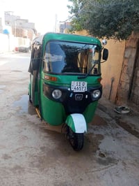 تكتك للبيع موديل 21 رقم وسنويه تحويل مباشر السعر خاص رقم ٠٧٧١١٢٧٤٥٢٩