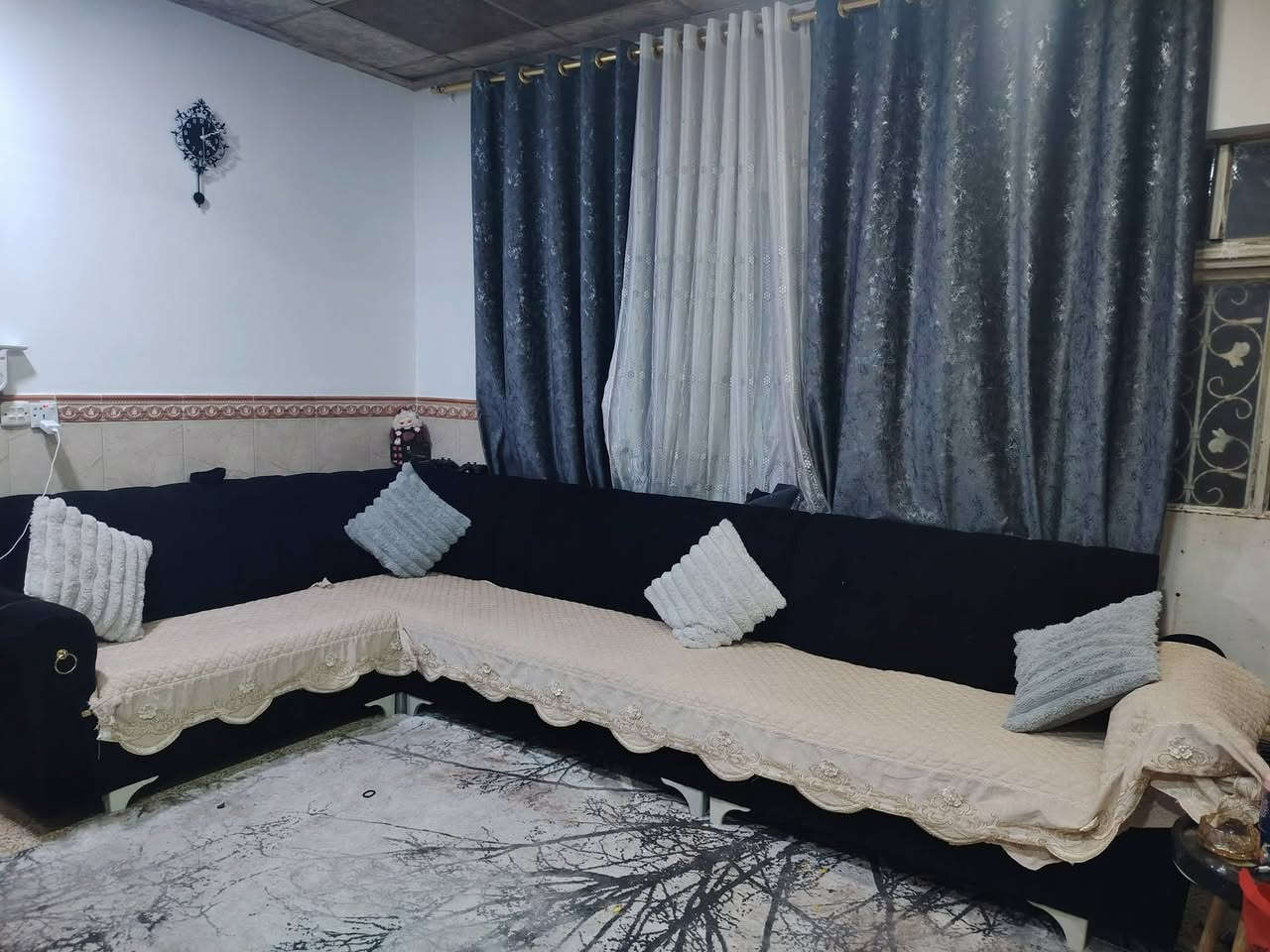 ديوان عراقي ٧ أمتار زاويه وحده نضافه ٩٨ بل مئة فصال تركي مكلف بل نشر رقم بي وت ساب ***********
