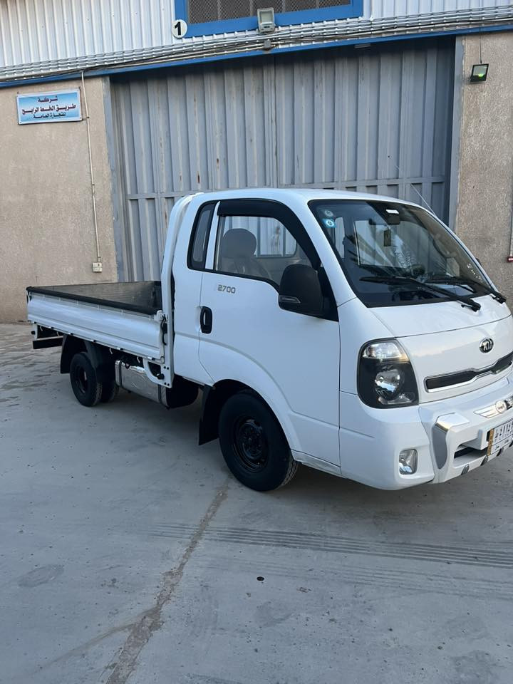 السلام عليكم كيا بنكو موديل 2016  ماشية 132 الف  سيارة نظيفة كلش وما متعوبه رقم بغداد مكينه كير اكسل رقم شاصي كله نظيف وشرط 
سيارة بدون صبغ ولا تبديل ولا بارد بلادية كلها ومكفولة
تبريد شغال تخم تاير جديد صدر امامي خلفي كله جديد 
باتري جديد سنوية نافذة الى 2028 شرط التحويل ثاني يوم السعر 115 عنوان بغداد الشعب اخوان الشراي يتصل ع صاحب السيارة عنده واتساب هم هذا رقمة 
***********
