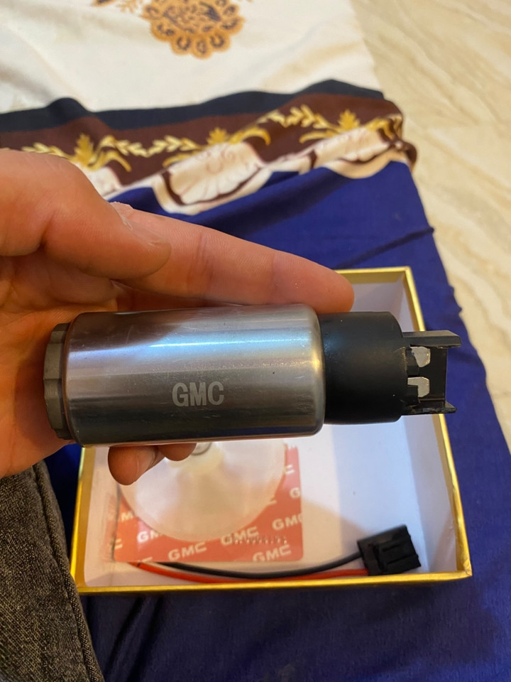 السلام عليكم
فيت بم جديد جبته اول بارحه من بغداد مال سياره GMC 
جديد ما مستعمل سبب البيع جبته لموطور هونده ومارهم عليه وداريد ابيعه 
ولفيت بم الاصفر مال سيارات (جوكر) 
ثنينه جديدات للبيع 
للاستفسار خاص مفتوح ***********

