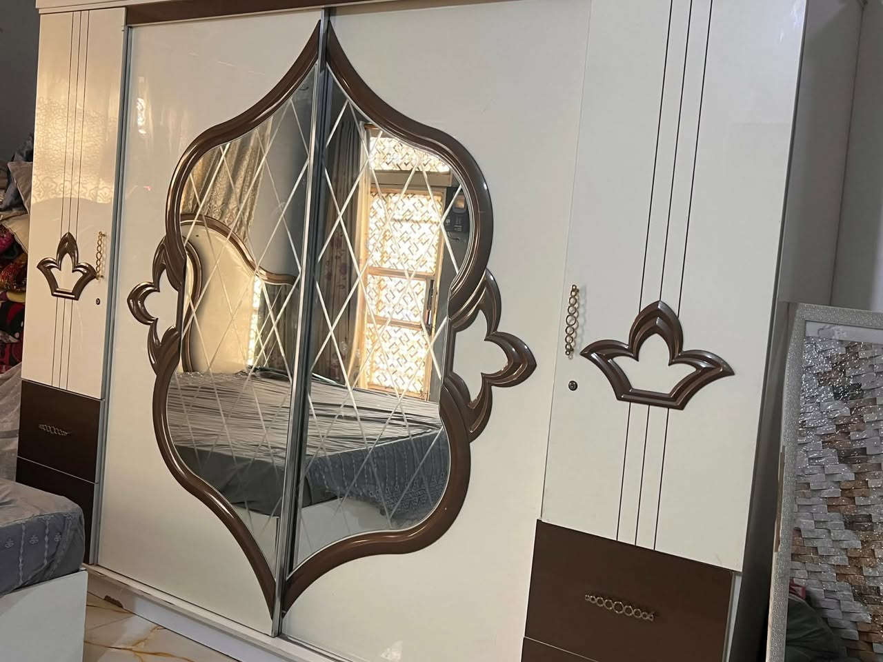 غرفه تركي نظيفه السعر ٤٧٥ وبيها مجال قليل 
العنوان حي الحضاره الشراي فقط يراسلني خاص


**إذا كنت صاحب هذا الإعلان وتريد حذفه لأي سبب، رجاءا أرسل رسالة إلى الدعم الفني**